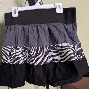 Sensational Collections Balloon hem Skirt Medium Waist 28" Length 15 inches